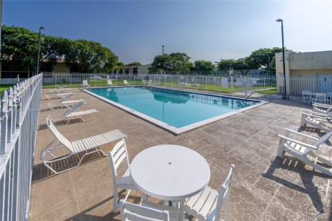 Condo in Cutler Bay, Florida, 1 bedroom  № 1892983 - photo 30