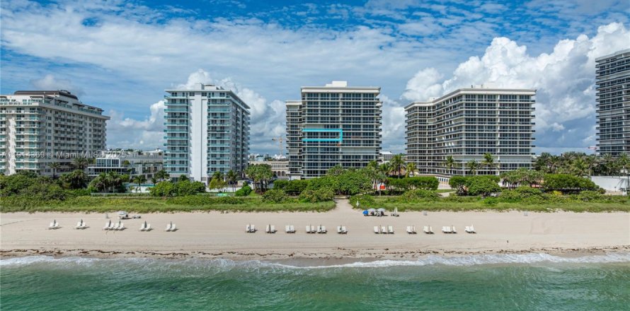 Кондоминиум с 3 спальнями в Серфсайд, Флорида № 1971196