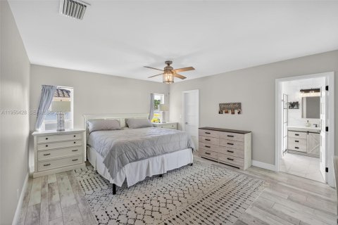 House in Plantation, Florida 3 bedrooms, 196.21 sq.m. № 2007159 - photo 30