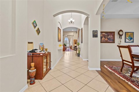 Villa ou maison à vendre à Orlando, Floride: 4 chambres, 272.2 m2 № 1816835 - photo 10