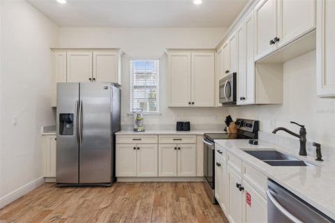 Купить виллу или дом в Киссимми, Флорида 7 комнат, 130.99м2, № 2198244 - фото 10