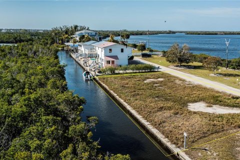 Land in Bokeelia, Florida № 1030061 - photo 11