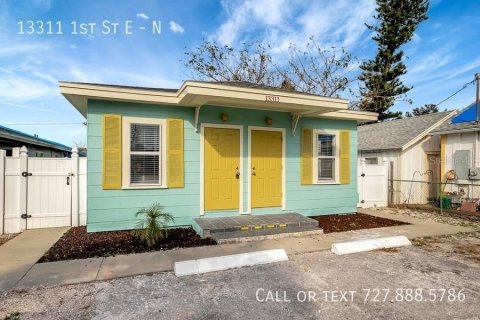 Apartamento en alquiler en Madeira Beach, Florida, 2 dormitorios, 54.63 m2 № 1851349 - foto 1