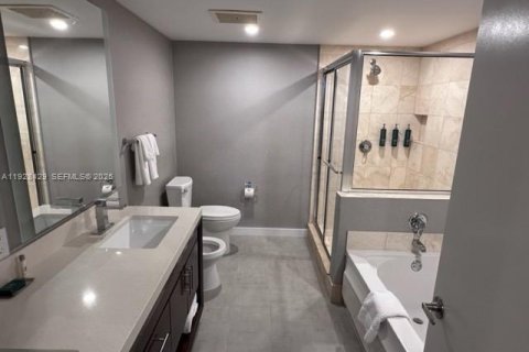 Copropriété à louer à Sunny Isles Beach, Floride: 2 chambres, 136.57 m2 № 1986926 - photo 16
