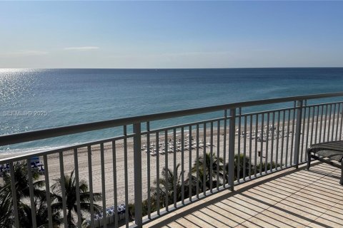 Copropriété à louer à Sunny Isles Beach, Floride: 2 chambres, 136.57 m2 № 1986926 - photo 9
