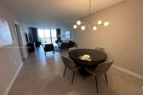 Copropriété à louer à Sunny Isles Beach, Floride: 2 chambres, 136.57 m2 № 1986926 - photo 11