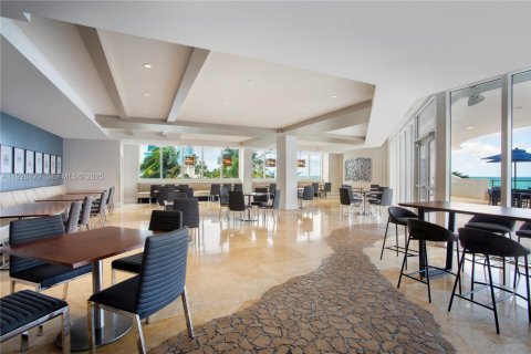 Copropriété à louer à Sunny Isles Beach, Floride: 2 chambres, 136.57 m2 № 1986926 - photo 25