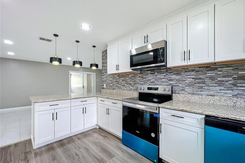 Casa en venta en Ocala, Florida, 4 dormitorios, 205.5 m2 № 1856731 - foto 12