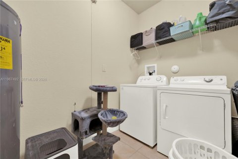 Villa ou maison à vendre à Cutler Bay, Floride: 4 chambres, 203.08 m2 № 2029680 - photo 17