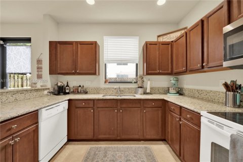 Villa ou maison à vendre à Cutler Bay, Floride: 4 chambres, 203.08 m2 № 2029680 - photo 10