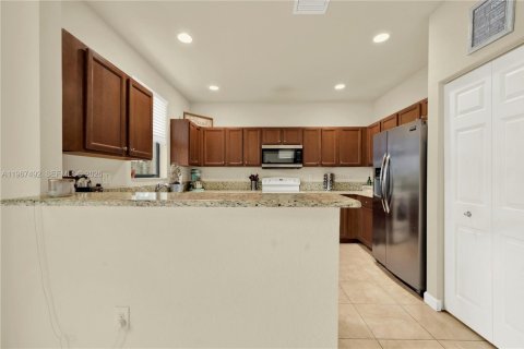 Villa ou maison à vendre à Cutler Bay, Floride: 4 chambres, 203.08 m2 № 2029680 - photo 8