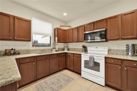 Villa ou maison à vendre à Cutler Bay, Floride: 4 chambres, 203.08 m2 № 2029680 - photo 9