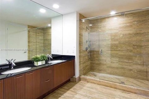 Condominio en alquiler en Sunny Isles Beach, Florida, 2 dormitorios, 133.31 m2 № 1947158 - foto 9