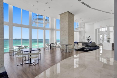 Condominio en alquiler en Sunny Isles Beach, Florida, 2 dormitorios, 133.31 m2 № 1947158 - foto 28