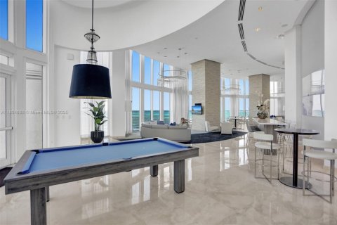 Condominio en alquiler en Sunny Isles Beach, Florida, 2 dormitorios, 133.31 m2 № 1947158 - foto 29