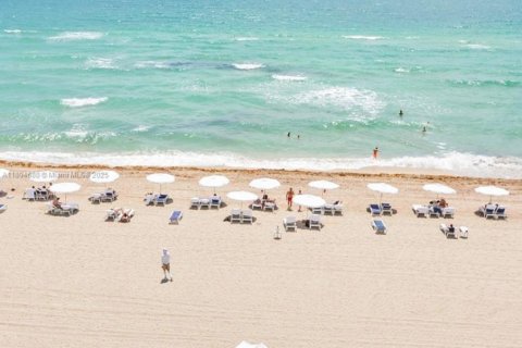 Condominio en alquiler en Sunny Isles Beach, Florida, 2 dormitorios, 133.31 m2 № 1947158 - foto 15
