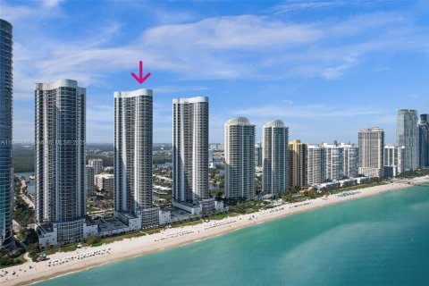 Condominio en alquiler en Sunny Isles Beach, Florida, 2 dormitorios, 133.31 m2 № 1947158 - foto 18