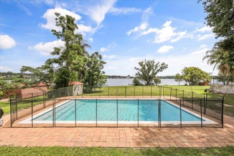 House in Orlando, Florida 5 bedrooms, 240.52 sq.m. № 1769503 - photo 28