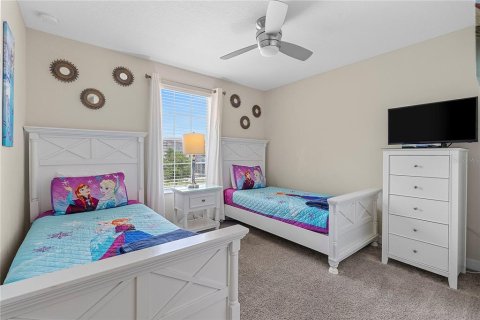 House in Davenport, Florida 6 bedrooms, 305.74 sq.m. № 2122524 - photo 19