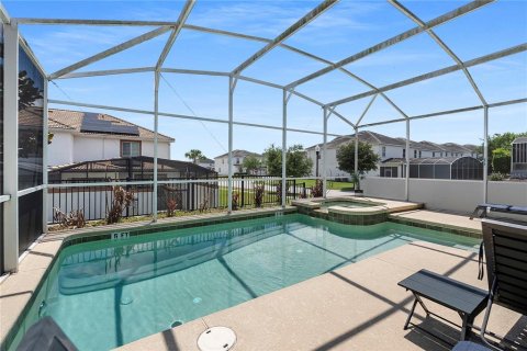 House in Davenport, Florida 6 bedrooms, 305.74 sq.m. № 2122524 - photo 29