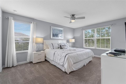 House in Davenport, Florida 6 bedrooms, 305.74 sq.m. № 2122524 - photo 16