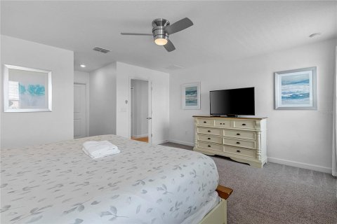House in Davenport, Florida 6 bedrooms, 305.74 sq.m. № 2122524 - photo 13