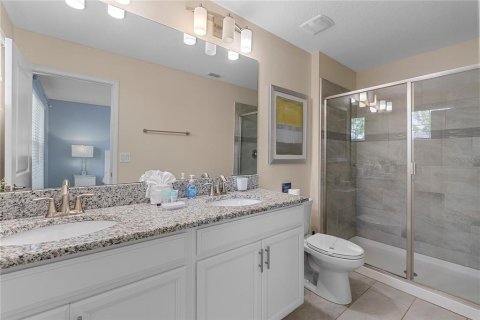 House in Davenport, Florida 6 bedrooms, 305.74 sq.m. № 2122524 - photo 18
