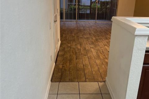 Townhouse in Orlando, Florida 3 bedrooms, 155.33 sq.m. № 1910425 - photo 2