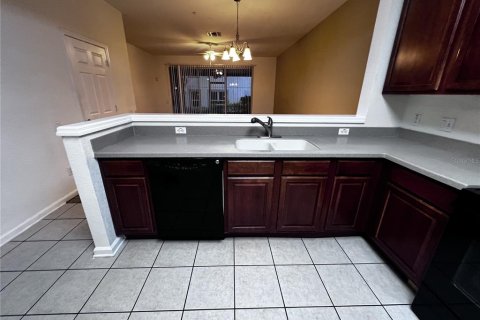 Townhouse in Orlando, Florida 3 bedrooms, 155.33 sq.m. № 1910425 - photo 3