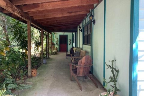 Купить виллу или дом в Форт-Пирс, Флорида 3 спальни, 260.87м2, № 648296 - фото 1