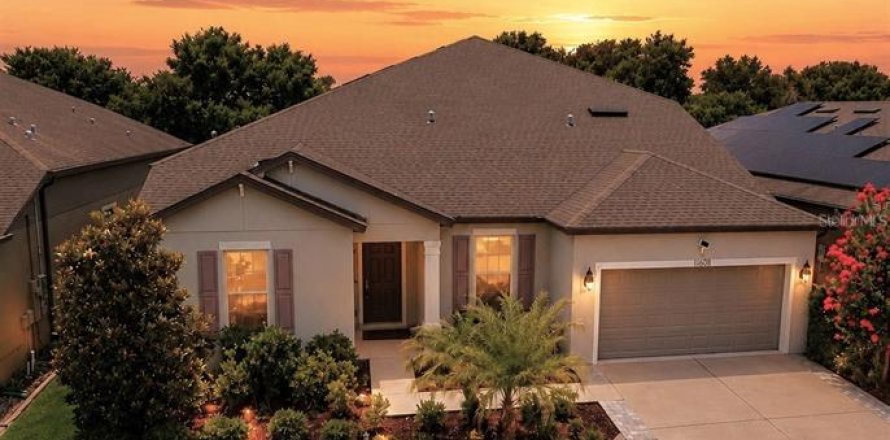 Casa en Riverview, Florida 5 dormitorios, 388.33 m2 № 2216854