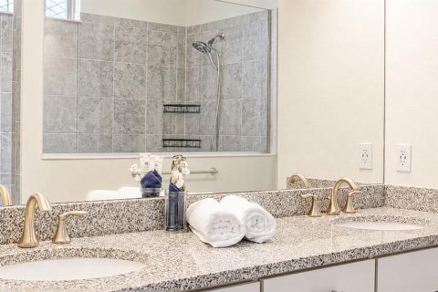 Casa en venta en Riverview, Florida, 5 dormitorios, 388.33 m2 № 2216854 - foto 22
