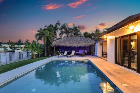 Villa ou maison à louer à Pompano Beach, Floride: 3 chambres, 123 m2 № 2171740 - photo 2