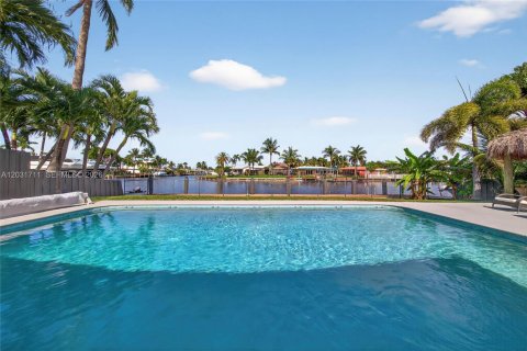 Villa ou maison à louer à Pompano Beach, Floride: 3 chambres, 123 m2 № 2171740 - photo 29