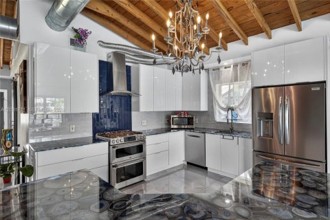 Villa ou maison à louer à Pompano Beach, Floride: 3 chambres, 123 m2 № 2171740 - photo 12