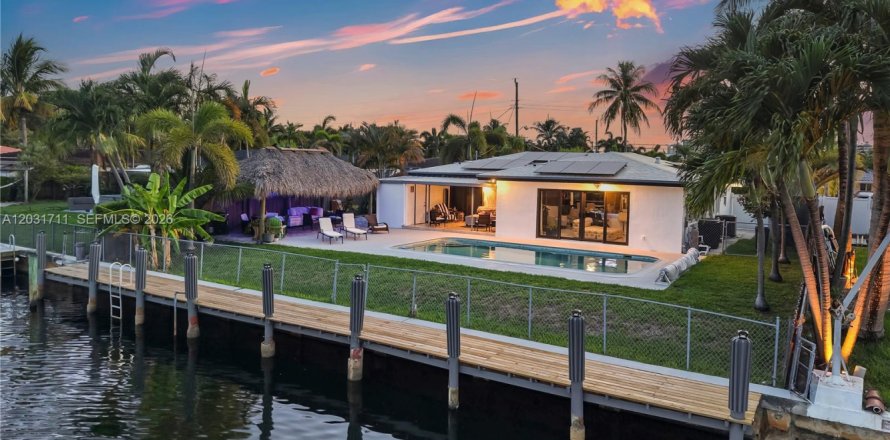 Villa ou maison à Pompano Beach, Floride 3 chambres, 123 m2 № 2171740