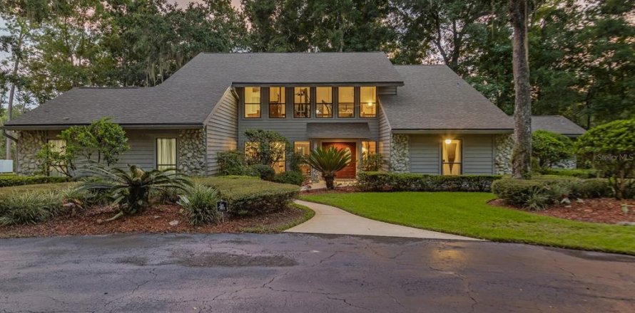 House in Middleburg, Florida 4 bedrooms, 403.47 sq.m. № 1899147