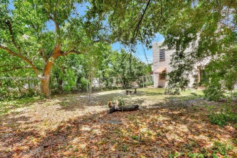 House in Miami, Florida 3 bedrooms, 138.8 sq.m. № 1820190 - photo 8