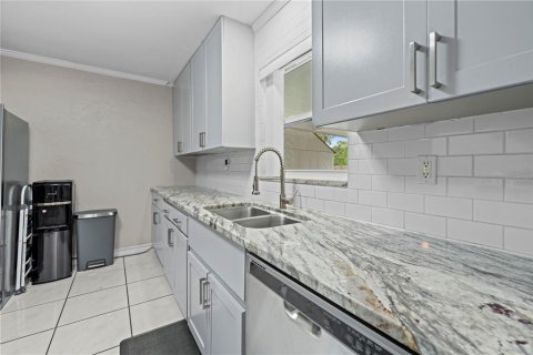 House in Spring Hill, Florida 2 bedrooms, 92.9 sq.m. № 1834713 - photo 23