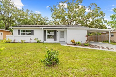 House in Spring Hill, Florida 2 bedrooms, 92.9 sq.m. № 1834713 - photo 1