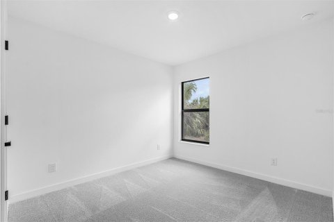 House in North Port, Florida 3 bedrooms, 119.47 sq.m. № 1563697 - photo 15