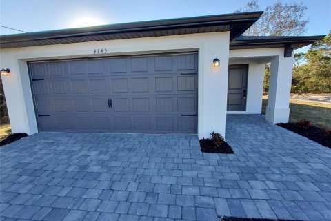 House in North Port, Florida 3 bedrooms, 119.47 sq.m. № 1563697 - photo 1