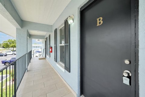 Copropriété à louer à Orlando, Floride: 2 chambres, 87.7 m2 № 2415422 - photo 3