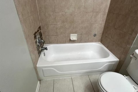 Villa ou maison à louer à Orlando, Floride: 3 chambres, 111.39 m2 № 2383993 - photo 18
