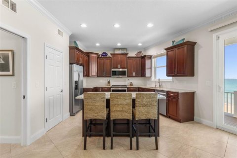 House in Flagler Beach, Florida 5 bedrooms, 228.54 sq.m. № 1650071 - photo 12