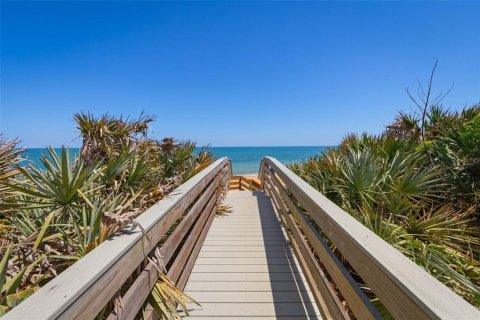 House in Flagler Beach, Florida 5 bedrooms, 228.54 sq.m. № 1650071 - photo 3