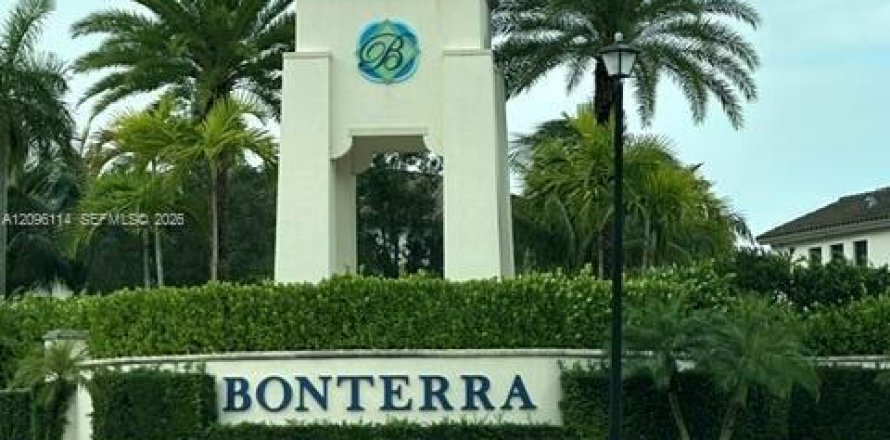 Villa ou maison à Hialeah, Floride 5 chambres, 226.31 m2 № 2388052