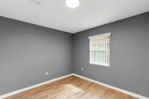 Commercial property in Pompano Beach, Florida 192.49 sq.m. № 2245351 - photo 6