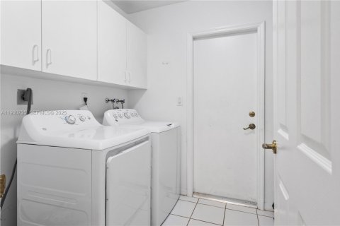 Villa ou maison à vendre à Doral, Floride: 4 chambres, 202.34 m2 № 1989481 - photo 26