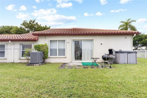 Villa ou maison à vendre à Doral, Floride: 4 chambres, 202.34 m2 № 1989481 - photo 30